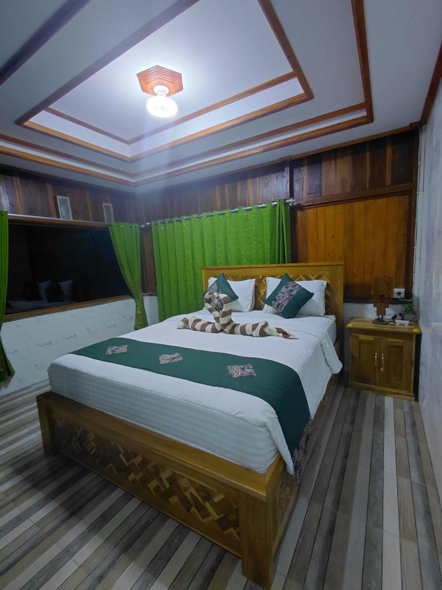 Friendly Homestay Lemukih Singaraja  Phòng bức ảnh
